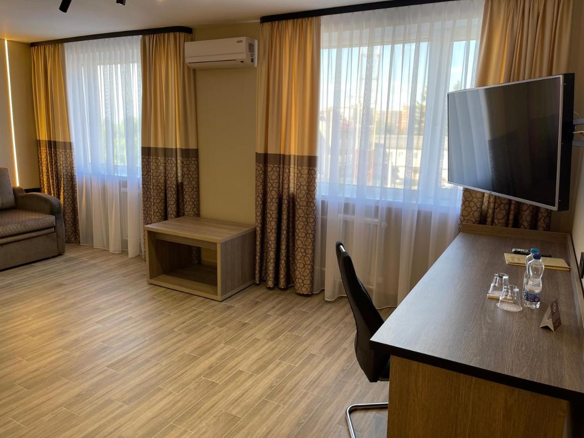 Hotel Complex Ukraine Lutsk Eksteriør bilde