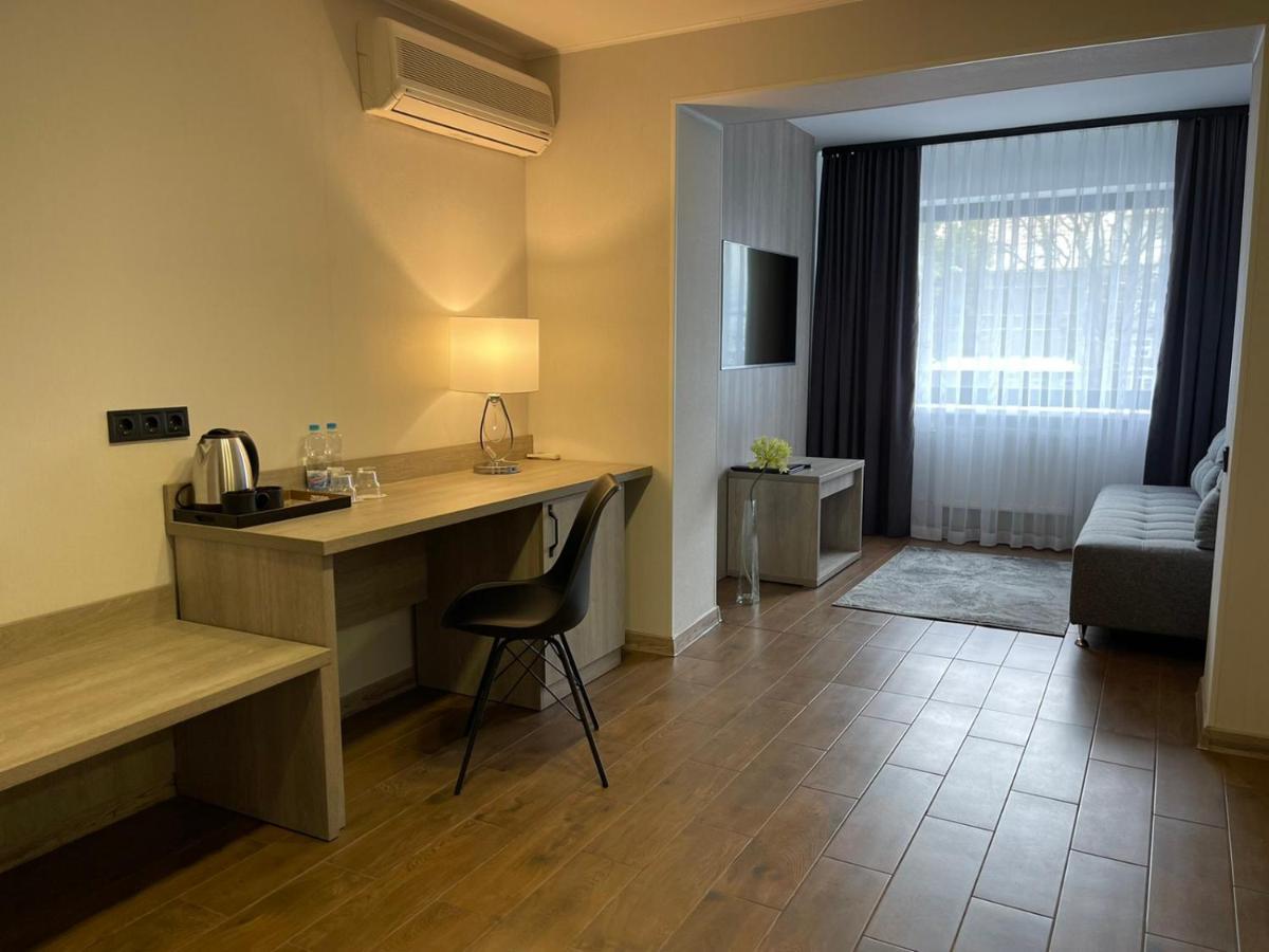 Hotel Complex Ukraine Lutsk Eksteriør bilde