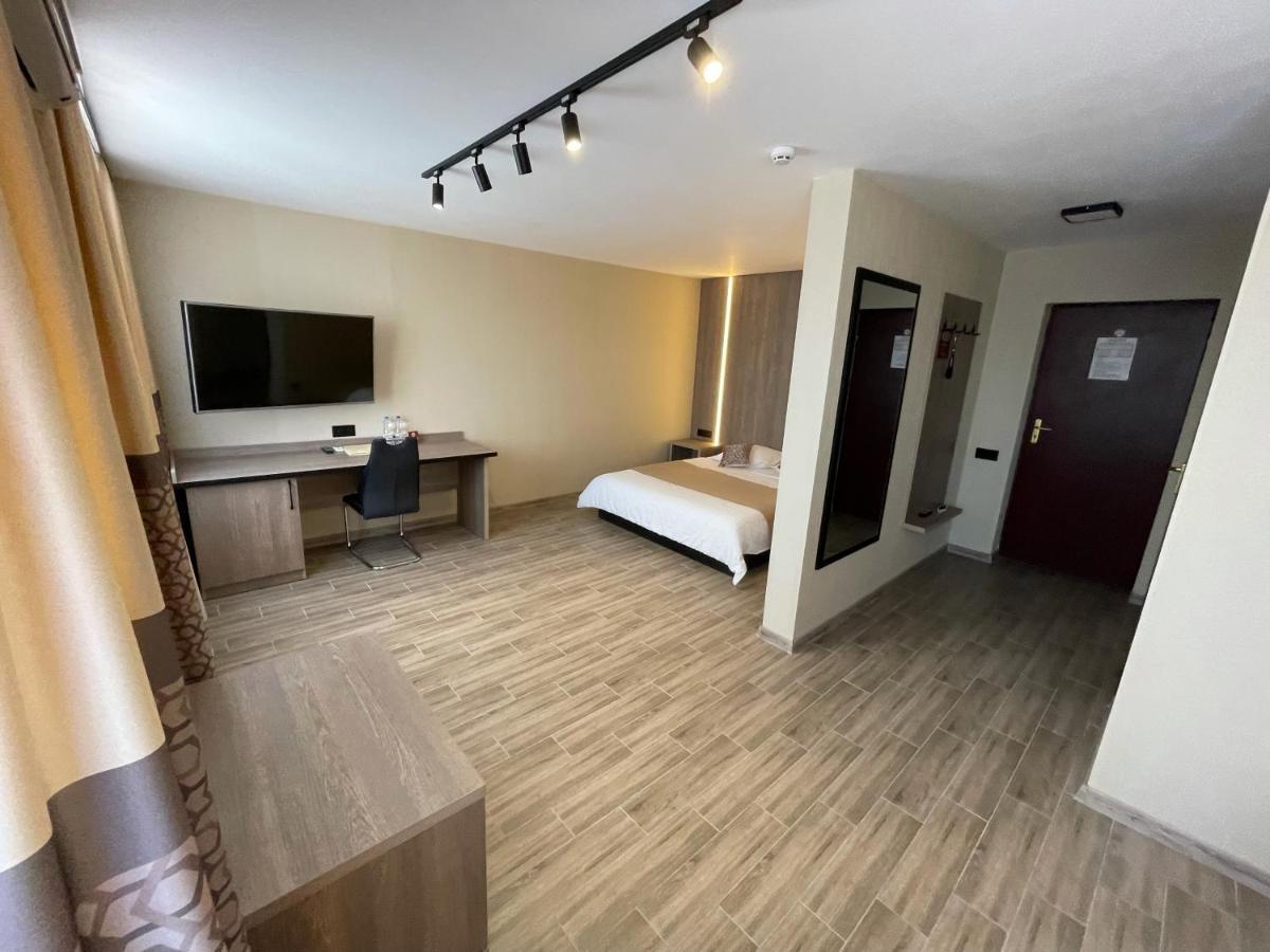 Hotel Complex Ukraine Lutsk Eksteriør bilde