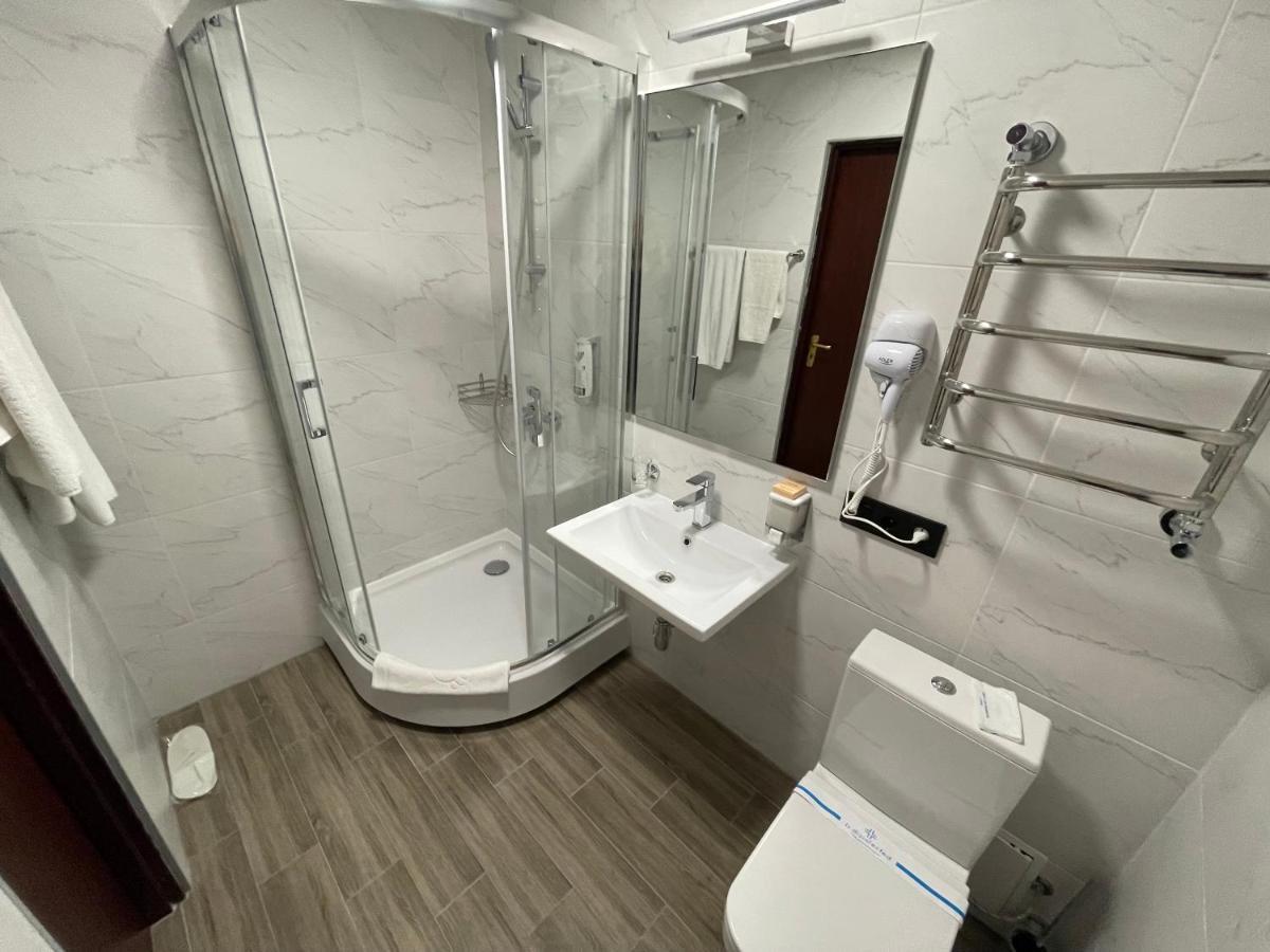 Hotel Complex Ukraine Lutsk Eksteriør bilde