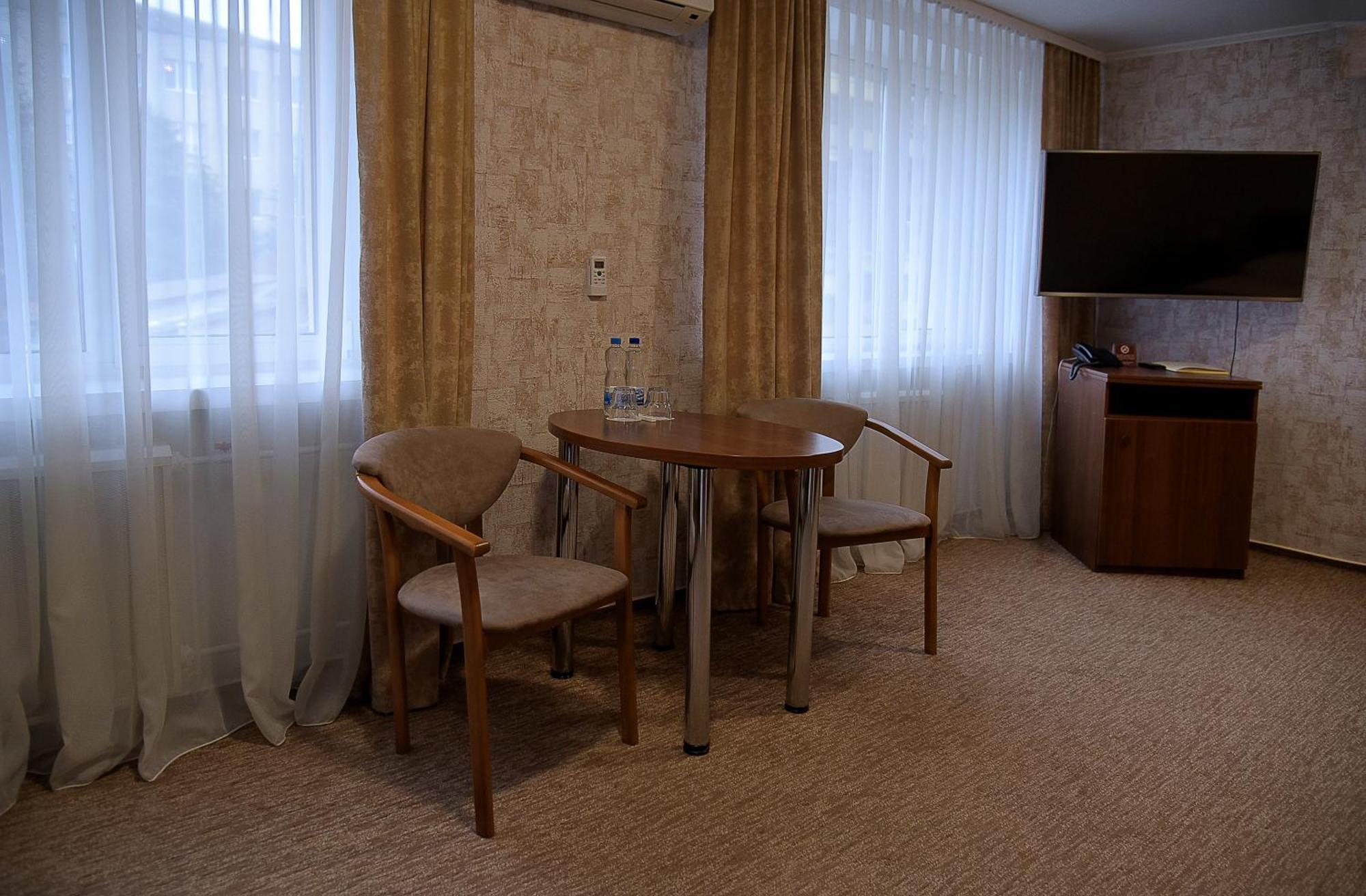 Hotel Complex Ukraine Lutsk Eksteriør bilde
